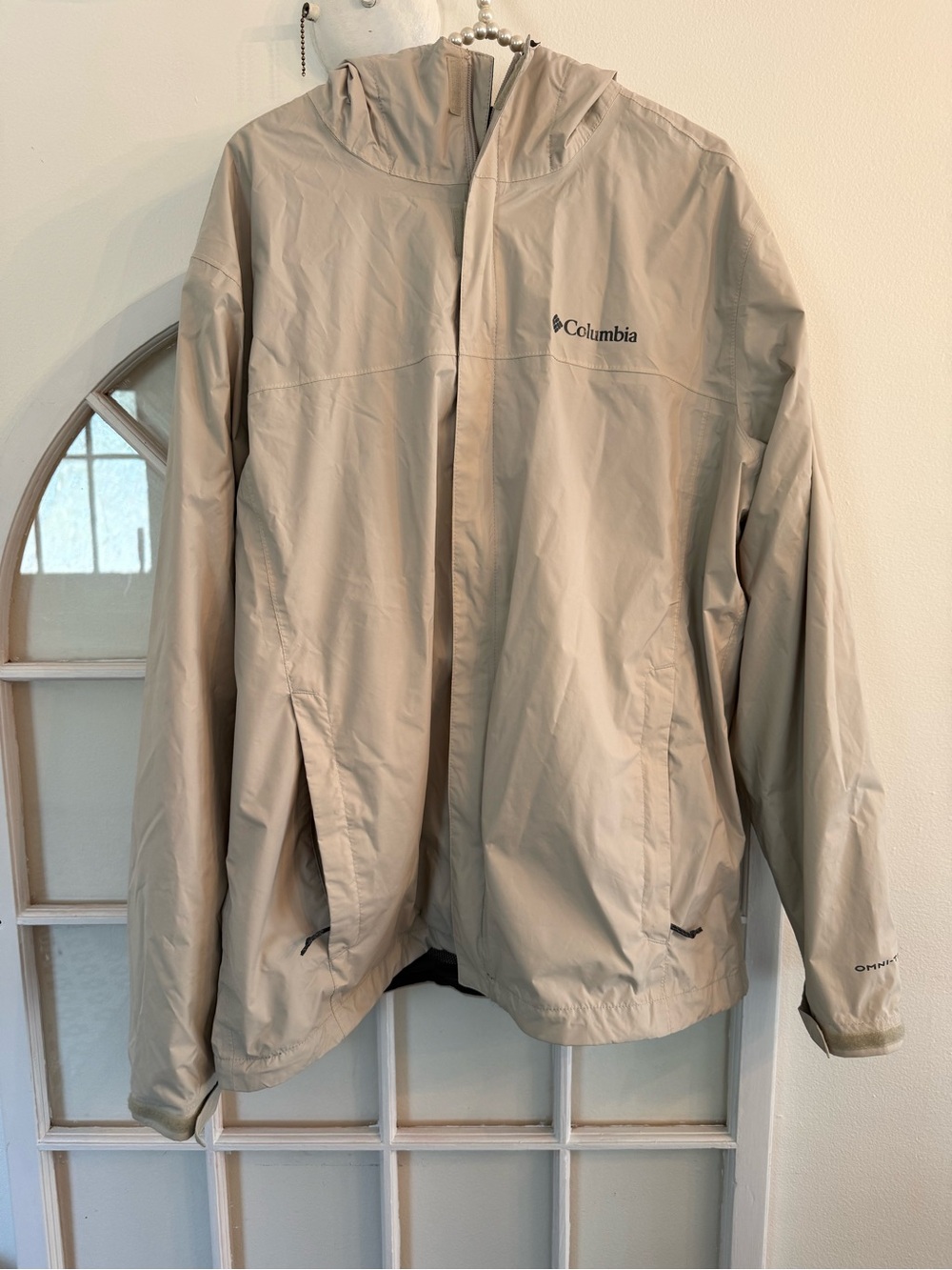 Columbia Omni-Tech Watertight II Rain Jacket Beige Khaki Men's/Womens size Large